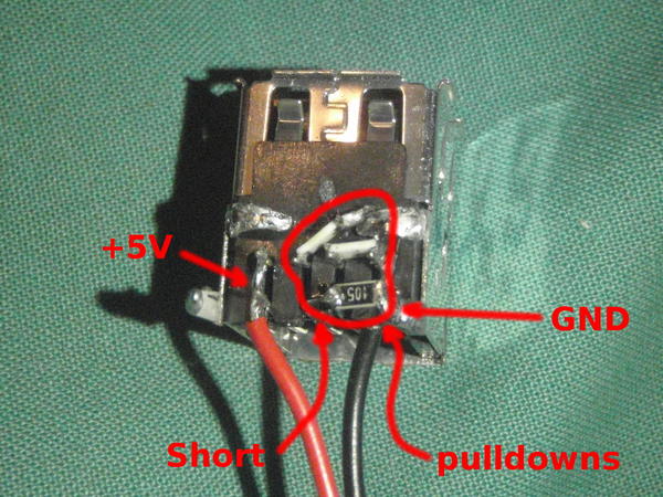 pulldown resistors on the USB connector Résistances de pulldown sur le connecteur USB