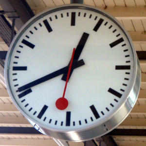Horloge d'un quai de la gare de Genève-Cornavin Horloge d’un quai de la gare de Genève-Cornavin