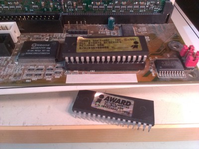 EEPROM chip swapping Remplacement de puce EEPROM