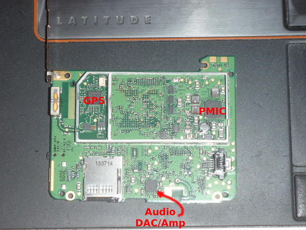Garmin Nüvi bottom side Garmin Nüvi bottom