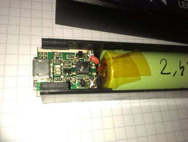 some isolating tape couldn't hurt L’isolant ne peut pas faire de mal