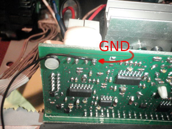 ground signal Signal de masse