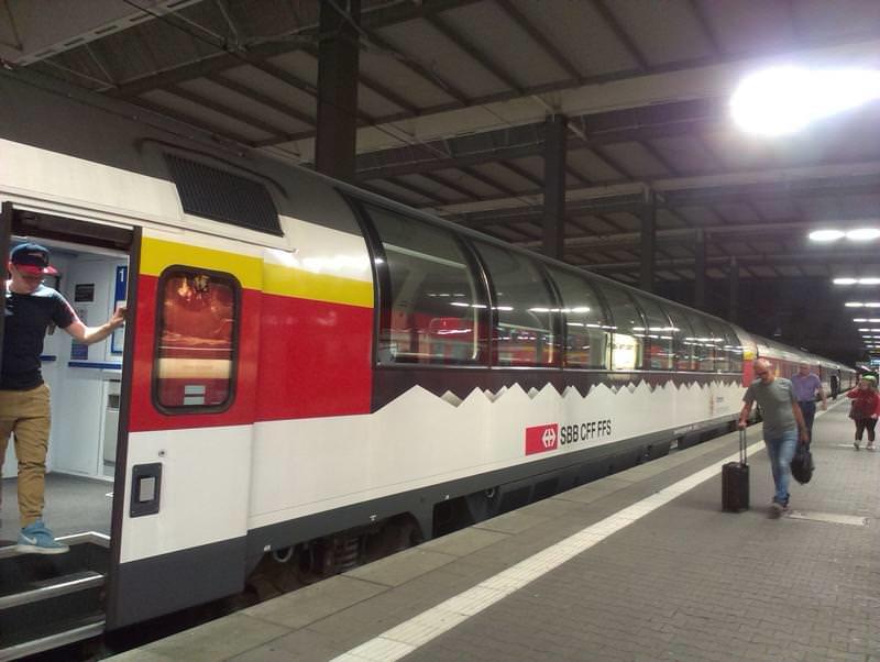 SBB first class panoramic coaches in Munich main station