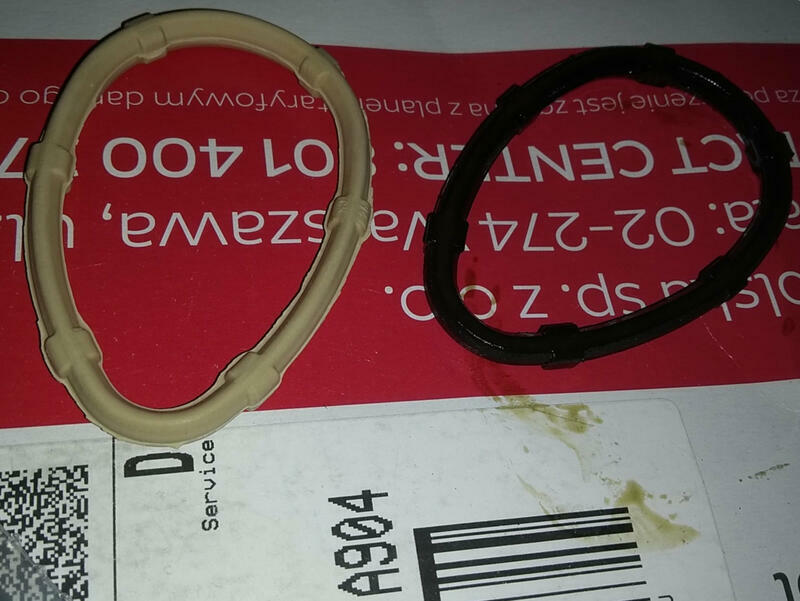 2020-07 PCV seal: new vs leaky old