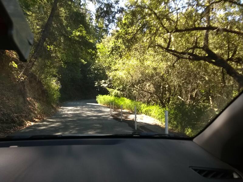 Route de campagne détruite vers Big Basin
