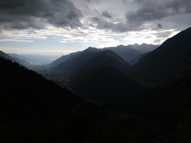 Vallée du Rhône orageuse depuis le col de la Forclaz