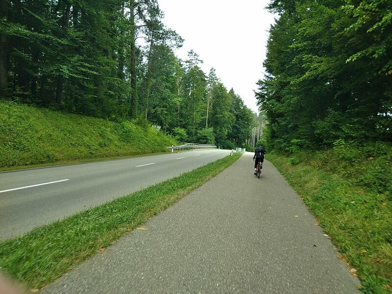 Route vers Andelfingen (ZH)