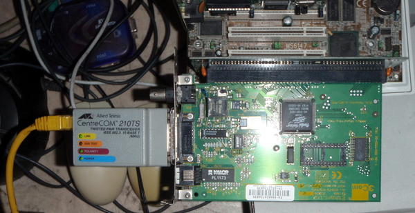 NIC and MAU interfaces Interfaces NIC et MAU