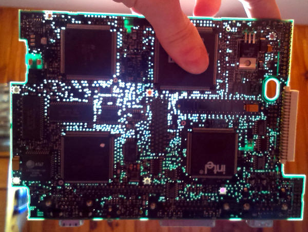 Compaq Contura Motherboard multiple vias Compaq Contura 4/25 : Carte-mère avec de nombreux vias