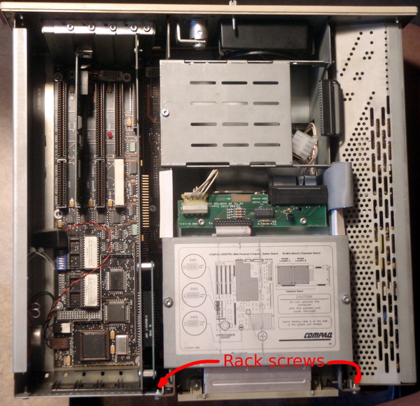 Deskpro 386s opened Deskpro 386s : boitier ouvert